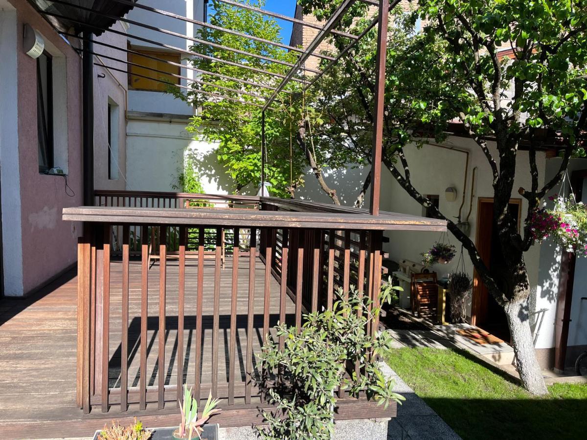Apartments Music, Garden And Parking サラエヴォ エクステリア 写真