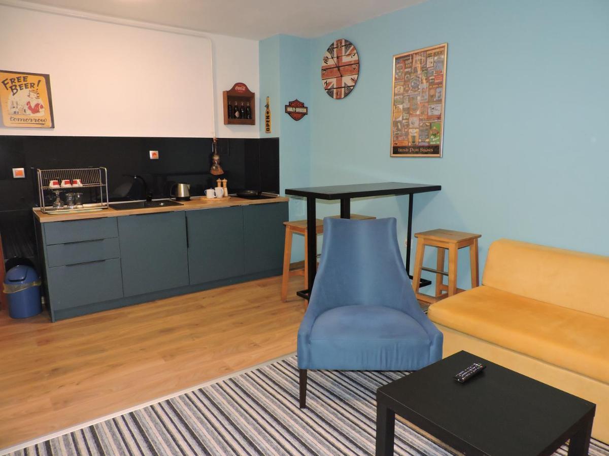Apartments Music, Garden And Free Parking サラエヴォ エクステリア 写真